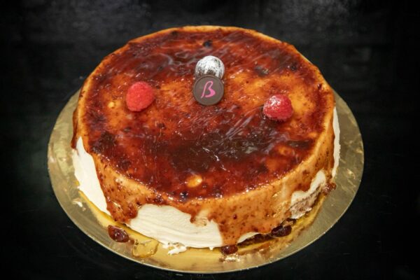 Tarta Mousse de Chocolate Blanco y Fresas